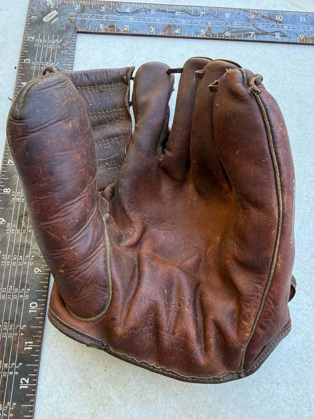 Spalding 1161 Vintage Leather Baseball Glove Mitt Form Pocket